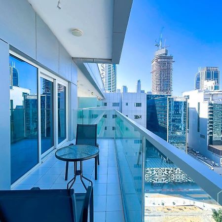 Luxury Stay At Damac Majestine With Balcony & Views Dubai Exteriör bild