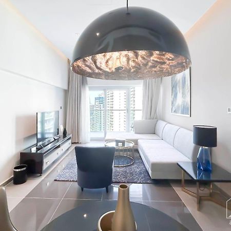 Luxury Stay At Damac Majestine With Balcony & Views Dubai Exteriör bild