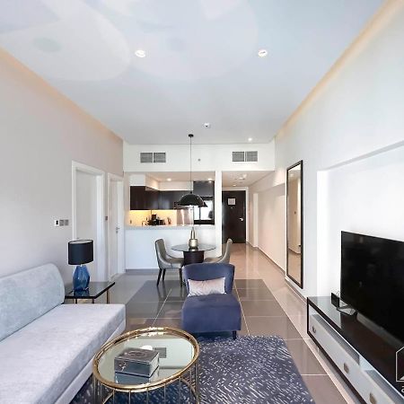 Luxury Stay At Damac Majestine With Balcony & Views Dubai Exteriör bild