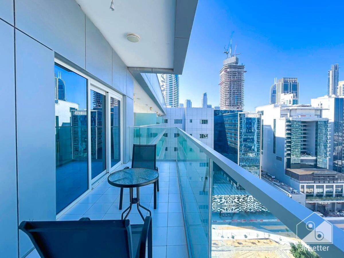 Luxury Stay At Damac Majestine With Balcony & Views Dubai Exteriör bild