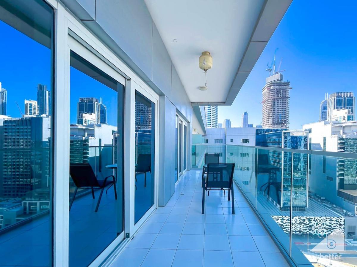 Luxury Stay At Damac Majestine With Balcony & Views Dubai Exteriör bild