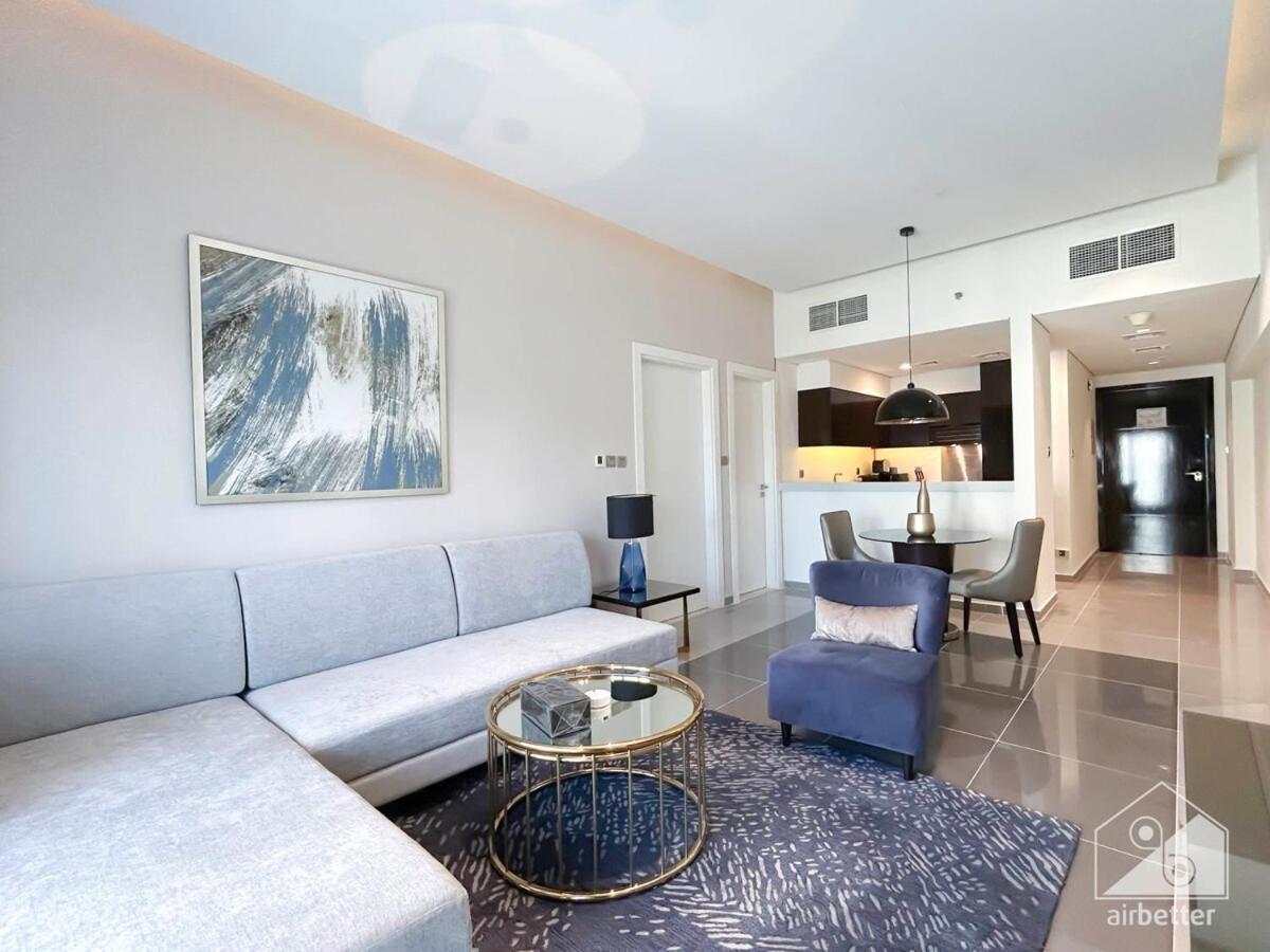 Luxury Stay At Damac Majestine With Balcony & Views Dubai Exteriör bild