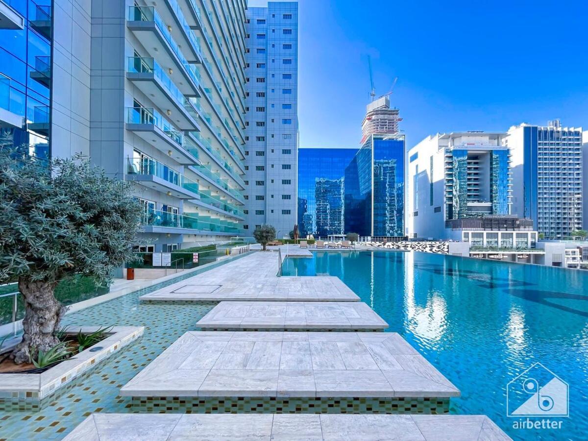 Luxury Stay At Damac Majestine With Balcony & Views Dubai Exteriör bild