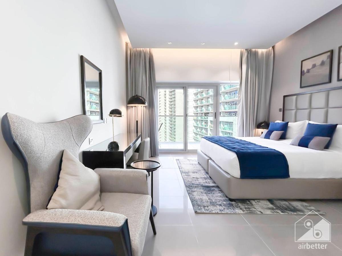 Luxury Stay At Damac Majestine With Balcony & Views Dubai Exteriör bild
